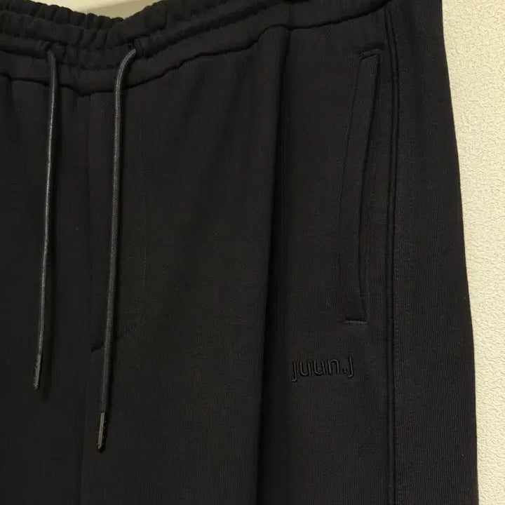 [BUNJANG] Juun.J YOO AHIN Jogger Sweatpants Black / [50] 준지 유아인 조거 스웨트 팬츠 블랙