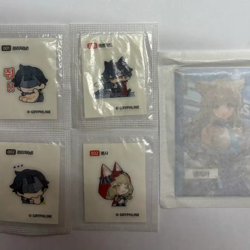 [BUNJANG] Arknights Endfield Tteobuk Sticker Collection - Male Administrator, Wolfguard, Rosi (32 pcs) / 명일방주 엔드필드 띠부씰 남관리자 울프가드 로시 1 2 28 32