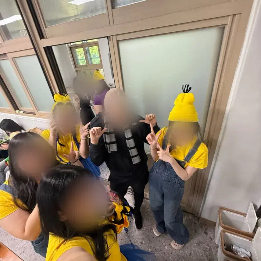 [BUNJANG] Minions Themed Group Costume Set / 미니언즈 컨셉 의상