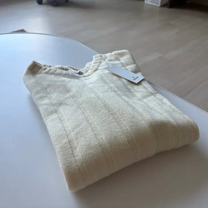 [BUNJANG] OURSCOPE Lemon Yellow Knit Size 2 / [새상품] 아워스코프 OURSCOPE 레몬색 니트