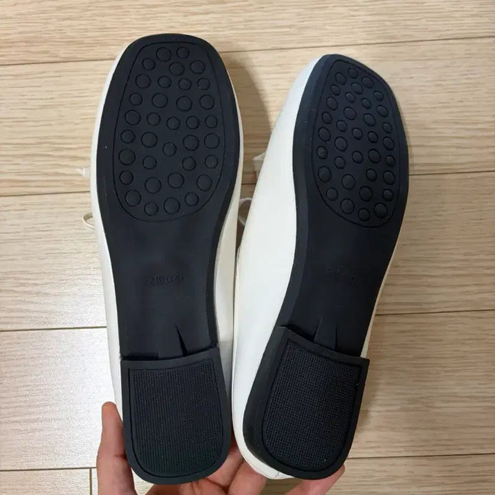 [BUNJANG] Ribbon Mules Loafers White 240mm / 리본 뮬 블로퍼 240mm