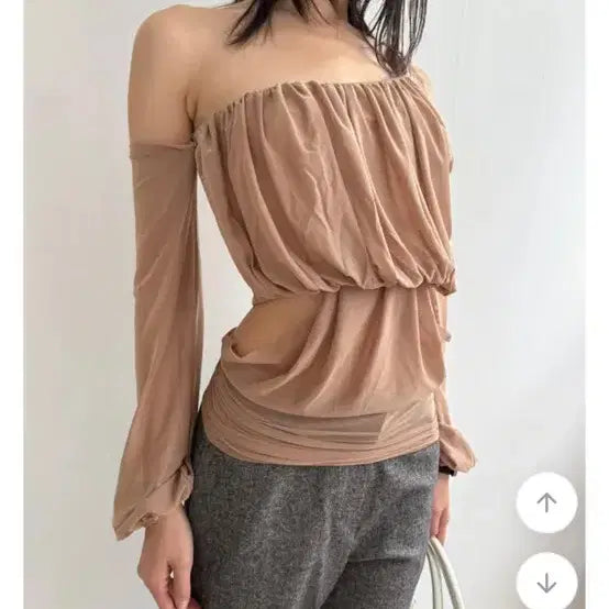 [BUNJANG] TIPSY Drape Shirring Off-Shoulder Slit Top Y2K Vintage / 팁씨 블라우스 드레이프 셔링 오프숄더 트임 오픈 탑 y2k 빈티지