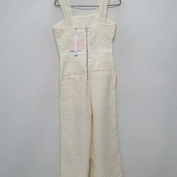 [SOLD OUT] 새상품 임블리 펀칭 레이스 와이드 점프수트.
