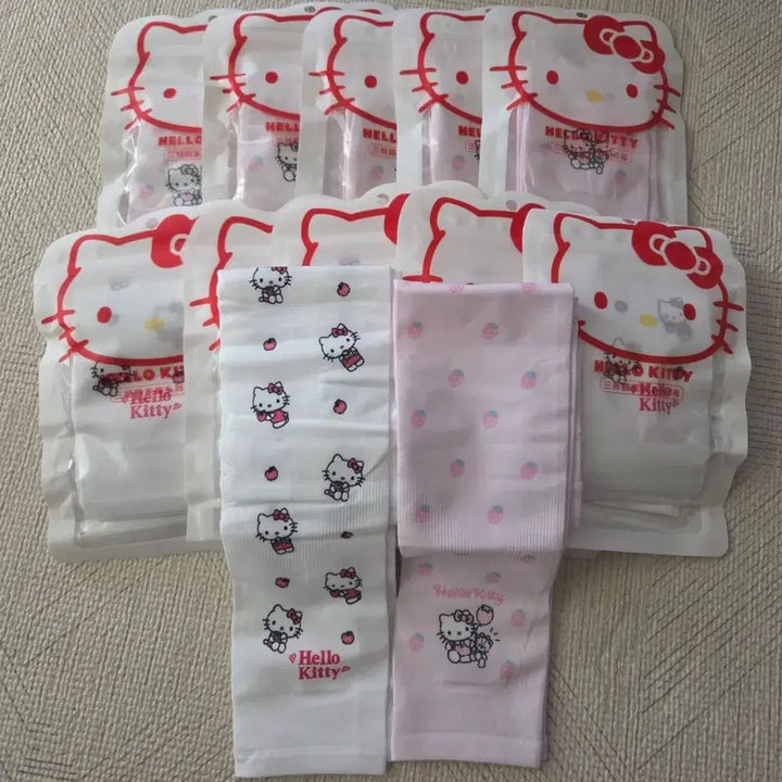 [BUNJANG] Sanrio Hello Kitty Authentic Cooling Arm Sleeves (2 Types) / 키티 정품 쿨토시 팔토시 새상품 2종