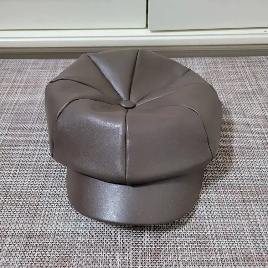 [BUNJANG] Fabiana Filippi Style Brown Faux Leather Octagonal Hat / 파비아나 필라니 스타일 브라운 레더 8각모 (인조가죽 모자)