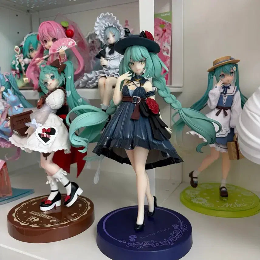 [BUNJANG] FURYU Trio-Try-iT Hatsune Miku Outing Dress Ver. Figure / [박스X] 후류 Trio-Try-iT 하츠네 미쿠 외출 드레스 피규어