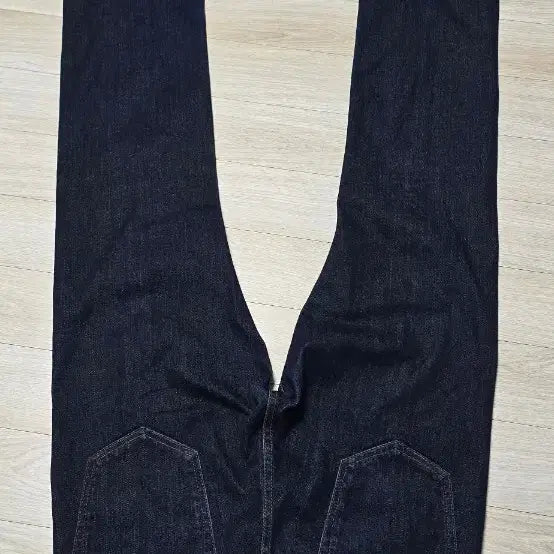 [BUNJANG] Uniqlo Dark Blue Slim Fit Denim Jeans / 유니클로 진청 슬림핏 데님 청바지