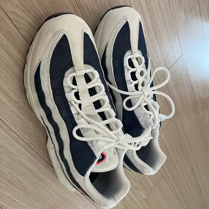 [BUNJANG] Nike Air Max 95 White/Navy/Pink Sneakers (260) / 나이키에어맥스95(260)