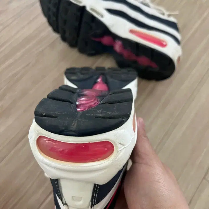 [BUNJANG] Nike Air Max 95 White/Navy/Pink Sneakers (260) / 나이키에어맥스95(260)