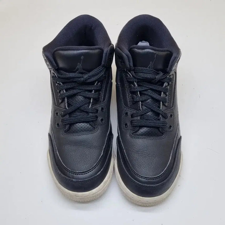 [BUNJANG] Nike Jordan 3 Kids Mid Top Sneakers / 나이키 조던3 아동미드235