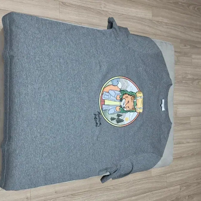 [BUNJANG] Maison Kitsuné Rambling Fox Grey T-shirt L / 정품 메종키츠네 램블링 폭스 그레이 판매합니다