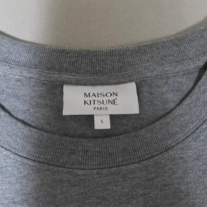 [BUNJANG] Maison Kitsuné Rambling Fox Grey T-shirt L / 정품 메종키츠네 램블링 폭스 그레이 판매합니다