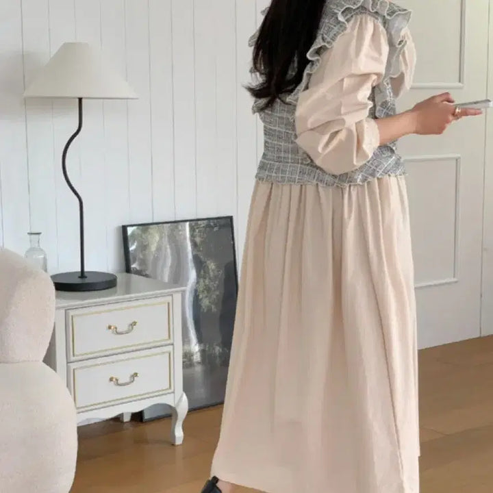[BUNJANG] Beige Tweed Frill Long Sleeve Dress / 베이지 트위드 프릴 긴팔롱원피스