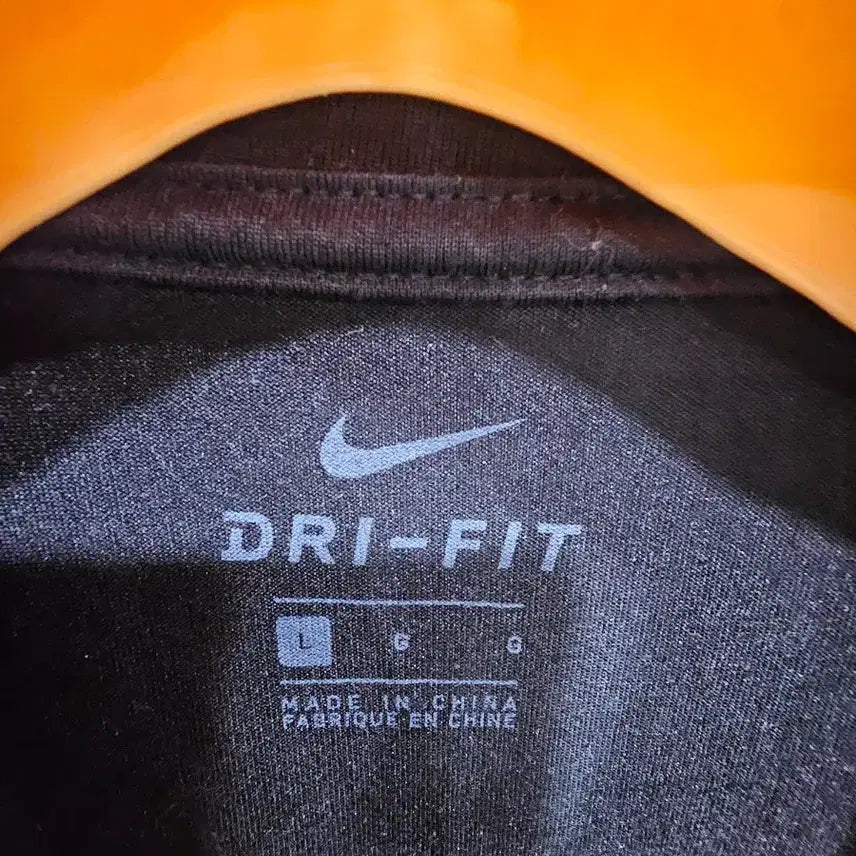 [BUNJANG] Nike Dri-FIT Black Camo Swoosh T-Shirt Size L / 나이키 드라이핏 반팔티 블랙 카모 스우시 L