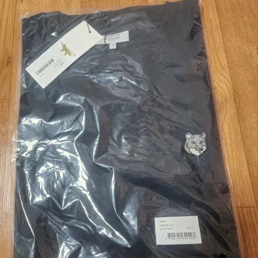 [BUNJANG] Maison Kitsuné Navy Fox Patch Short Sleeve T-Shirt XL / 메종키츠네 폭스 패치 네이비 반팔 xl