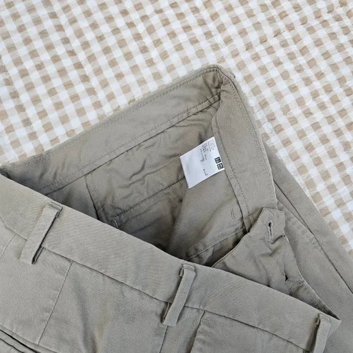 [BUNJANG] Uniqlo Beige Cotton Span Pants (Size 33) / 유니클로 스판 면바지 남자33