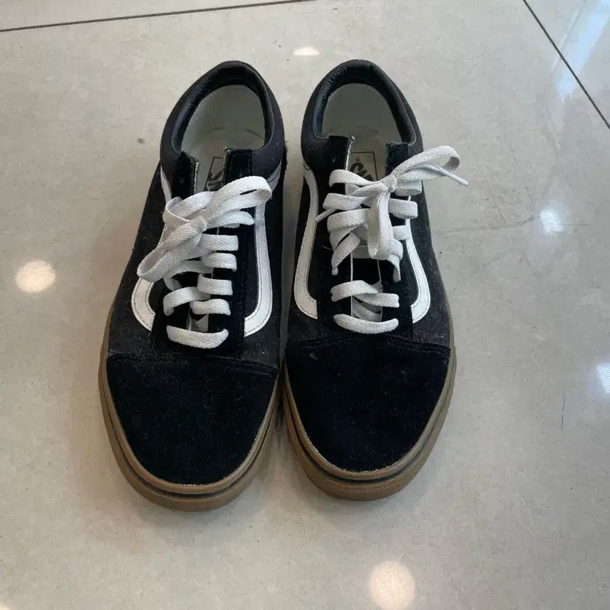 [BUNJANG] Vans Old Skool Suede Sneakers / 반스 올드스쿨 스웨이드 스니커즈 270mm