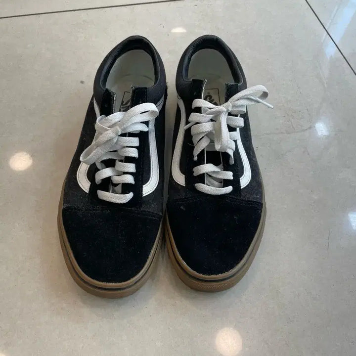 [BUNJANG] Vans Old Skool Suede Sneakers / 반스 올드스쿨 스웨이드 스니커즈 270mm