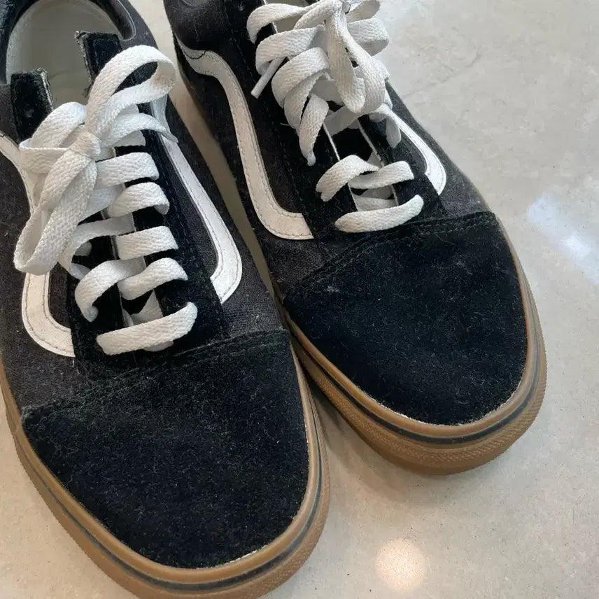 [BUNJANG] Vans Old Skool Suede Sneakers / 반스 올드스쿨 스웨이드 스니커즈 270mm