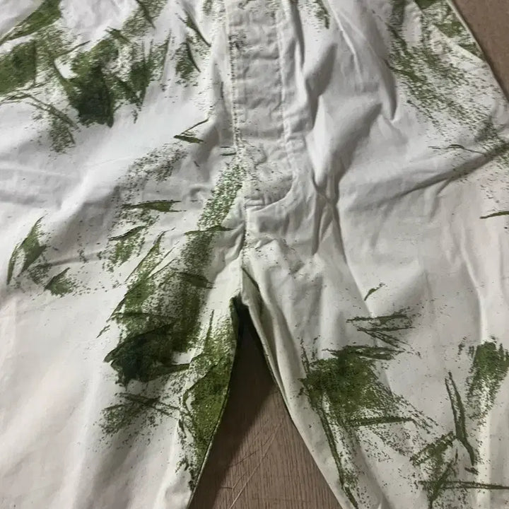 [BUNJANG] Vivienne Westwood Men Leaf Print Bermuda Shorts / 44 비비안 웨스트우드 맨 리프 프린팅 버뮤다 팬츠 쇼츠