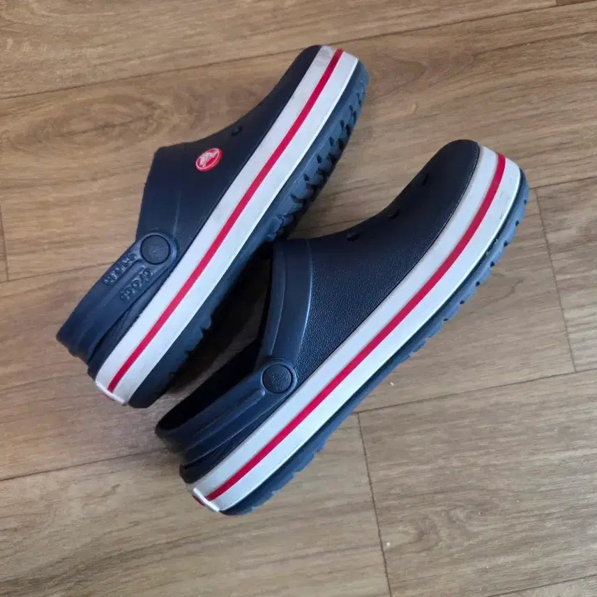 [SOLD OUT] 크록스 바야밴드 M5/W7 240