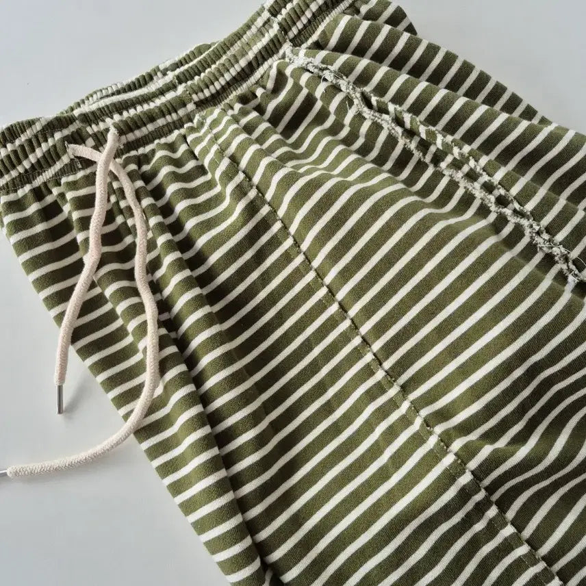[BUNJANG] Stripe Cutting Wide 5-Inch Shorts / 컷팅 와이드 5부반바지(MT6