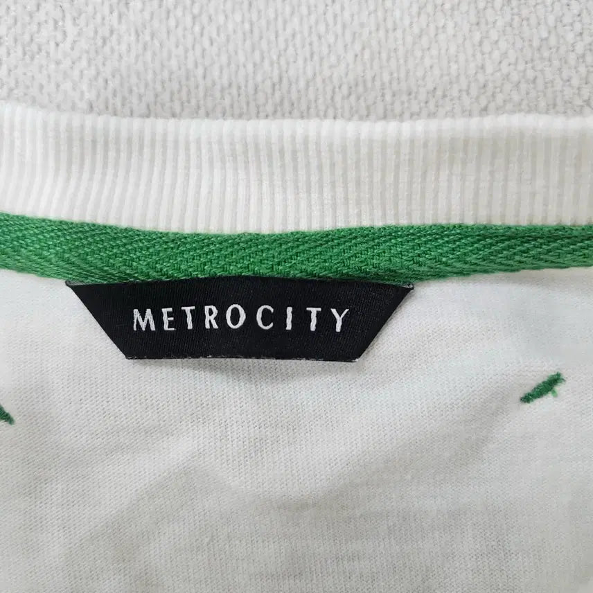 [BUNJANG] F Metrocity Big Logo Short-Sleeve T-Shirt / F 메트로시티 빅 로고 반팔 티셔츠 0311Y
