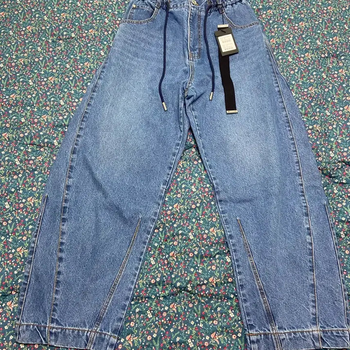 [BUNJANG] 23SS Songzio Collection Long Curved Denim 78 / 23SS 송지오 컬렉션 롱 다트 커브드 데님 78사이즈