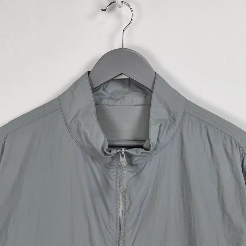 [BUNJANG] Feltics Blue Grey Lightweight Windbreaker Jacket Men&