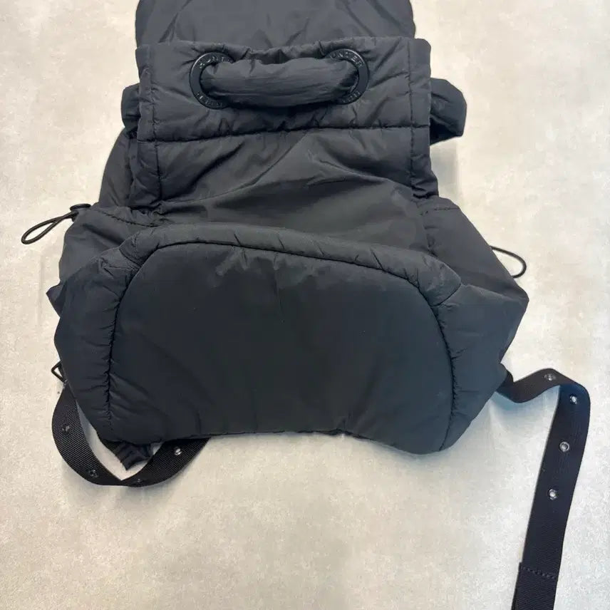 [BUNJANG] Hunter Padded Backpack (Infrepide Medium) / 헌터 패딩백팩 (인프레피드미디엄)