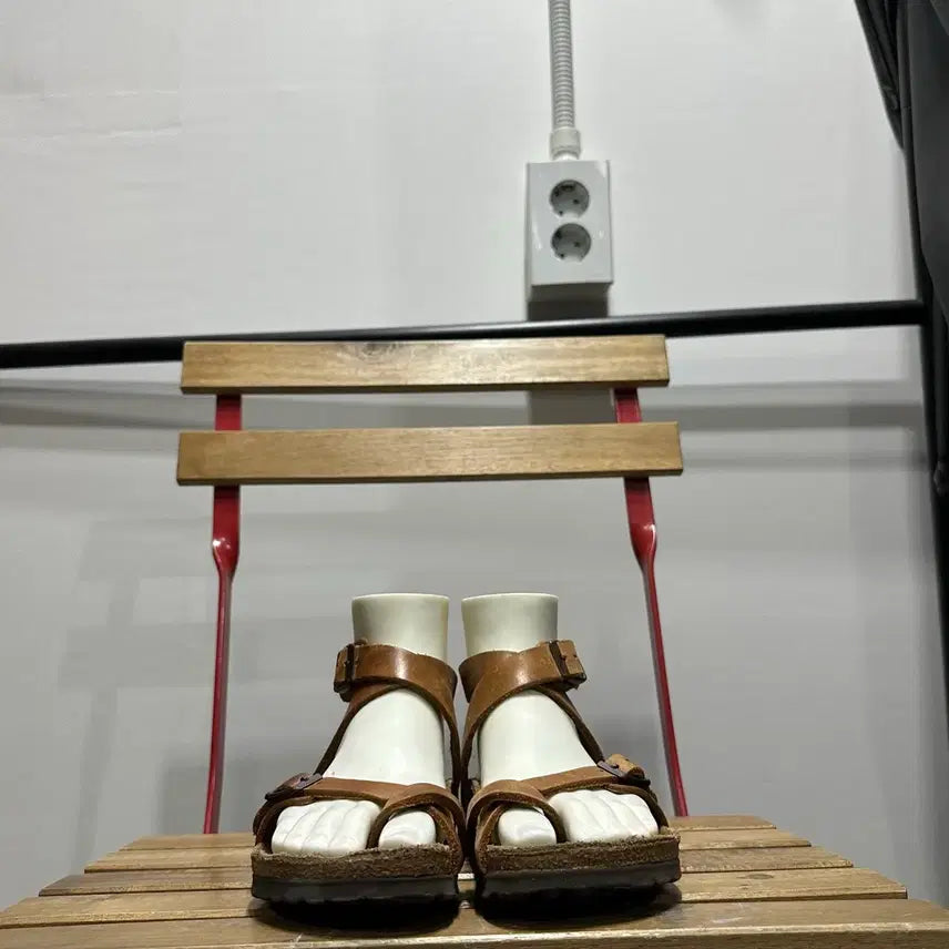 [BUNJANG] Birkenstock Yara Brown Leather Sandals / 225) 버켄스탁 샌들 여성 여자 샌들 야라 브라운 래더