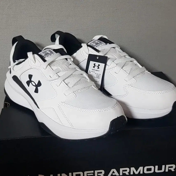 [BUNJANG] Under Armour Sneakers (New) / (새제품) 언더아머 운동화 [270]