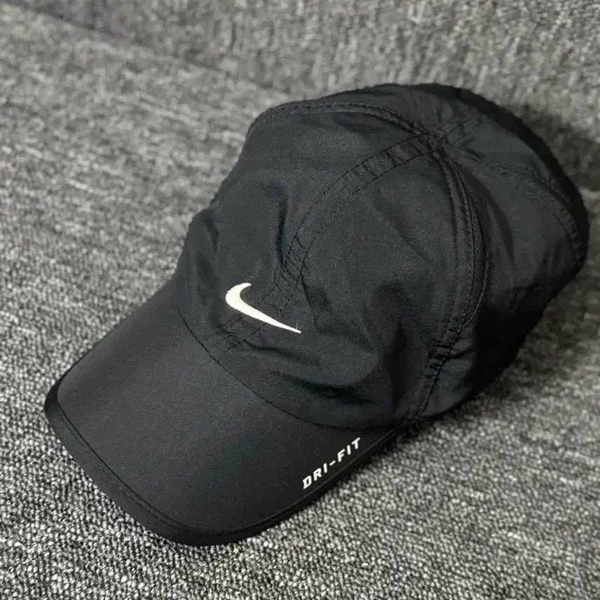 [BUNJANG] Nike Dri-FIT Featherlight Running Cap / 나이키 드라이핏 페더라이트 블랙 러닝캡 9세 이상