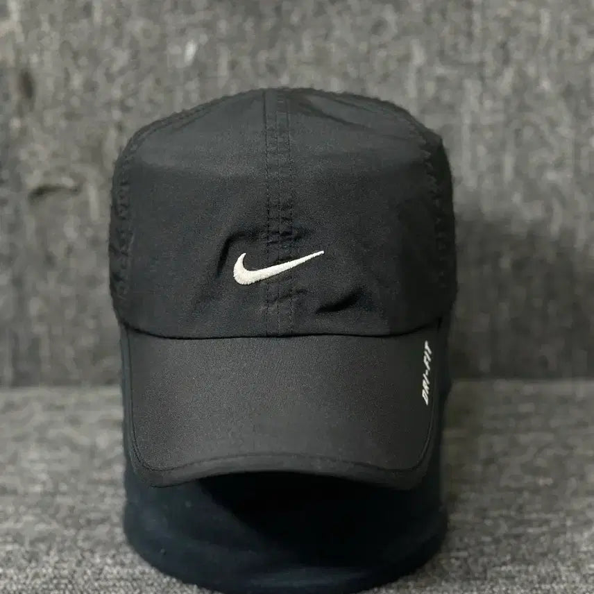 [BUNJANG] Nike Dri-FIT Featherlight Running Cap / 나이키 드라이핏 페더라이트 블랙 러닝캡 9세 이상