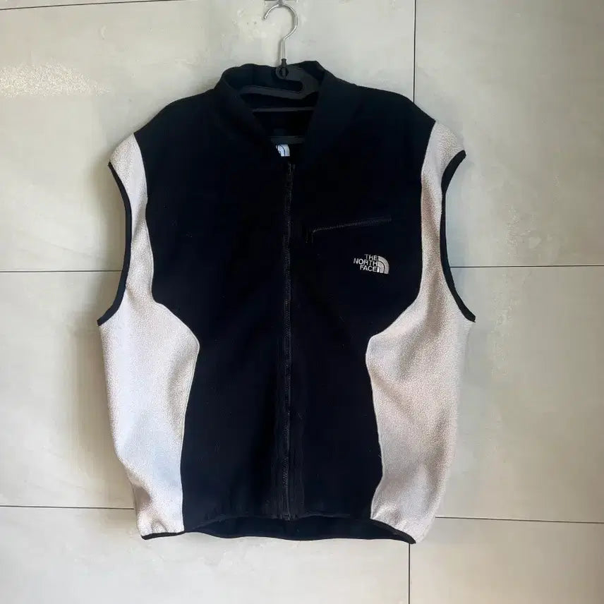 [BUNJANG] The North Face 00s Black/Ivory Fleece Vest [M] / 00s 노스페이스 블랙/아이보리 플리스 조끼 [M]