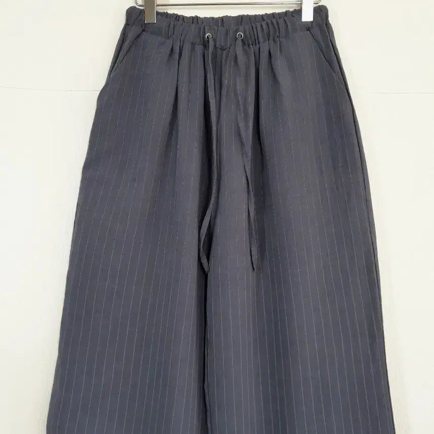 [BUNJANG] Charcoal Stripe Wide Banding Pants / 차콜색스트라이프 와이드밴딩팬츠