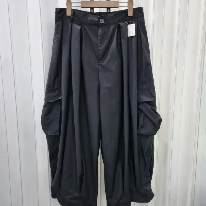 [BUNJANG] Black Balloon Fit Cargo Pants / 블랙 벌룬핏 카고 바지
