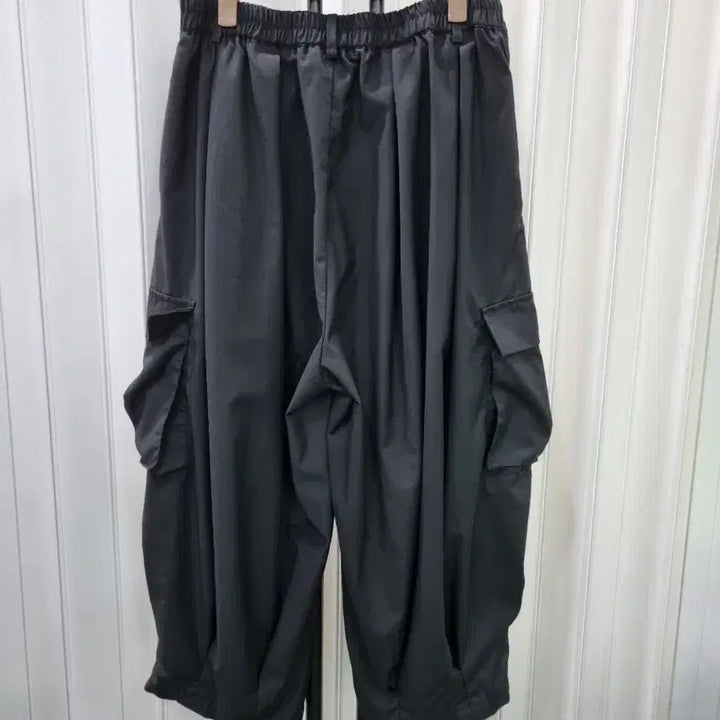 [BUNJANG] Black Balloon Fit Cargo Pants / 블랙 벌룬핏 카고 바지