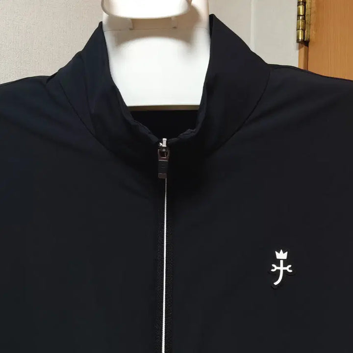 [BUNJANG] Castelbajac Lightweight Stretch Jumper Men&