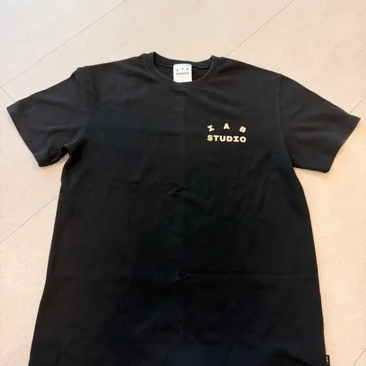 [BUNJANG] IAB Studio Black Glow T-Shirt (L) / 아이앱 스튜디오 블랙 글로우(야광) 티셔츠(L)