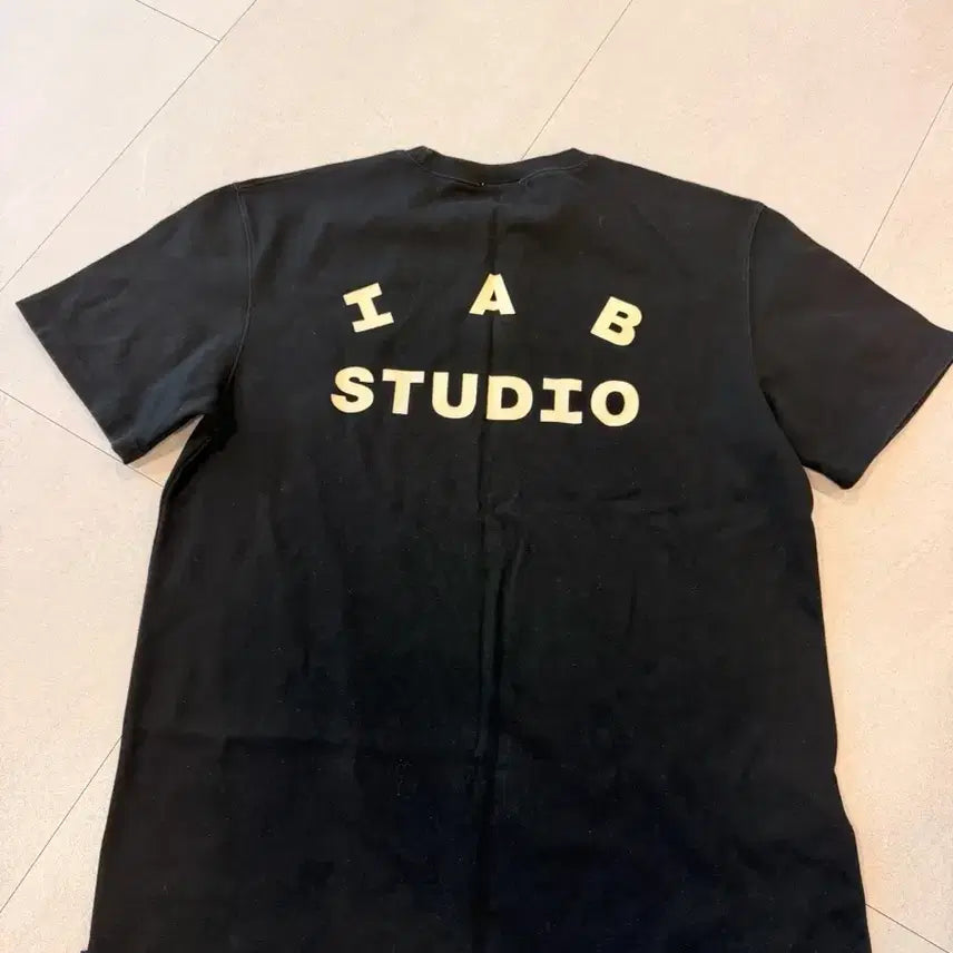 [BUNJANG] IAB Studio Black Glow T-Shirt (L) / 아이앱 스튜디오 블랙 글로우(야광) 티셔츠(L)