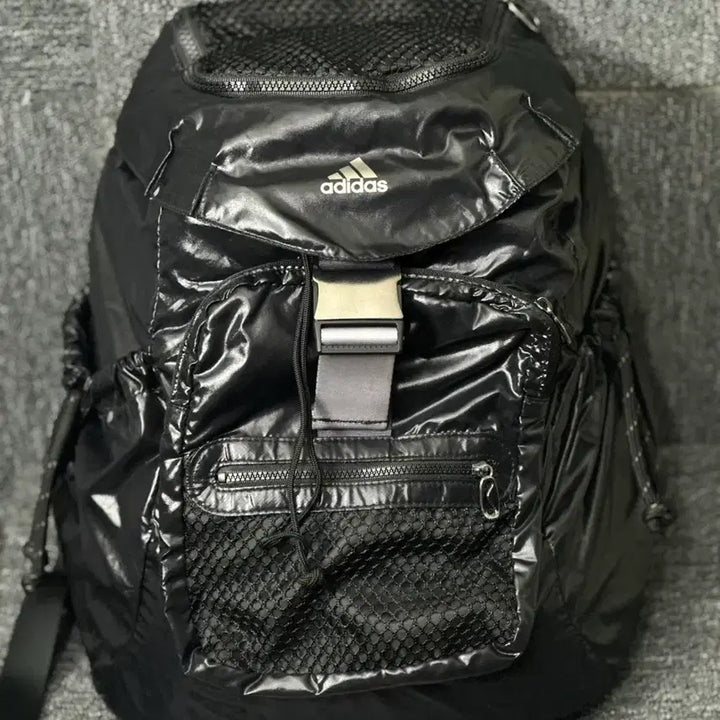 [BUNJANG] Adidas Black Enamel Backpack / 아디다스 블랙 에나멜 백팩