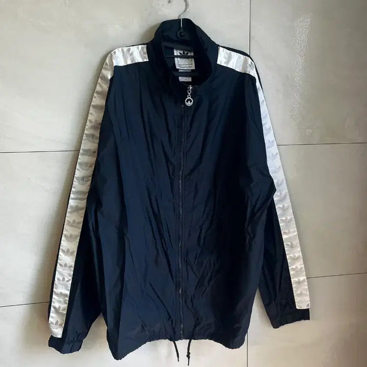 [BUNJANG] Adidas Firebird Old School Big Logo Windbreaker Black XL-2XL / [L] 아디다스 파이어버드 올드스쿨 빅로고 바람막이 블랙 판매합니다.