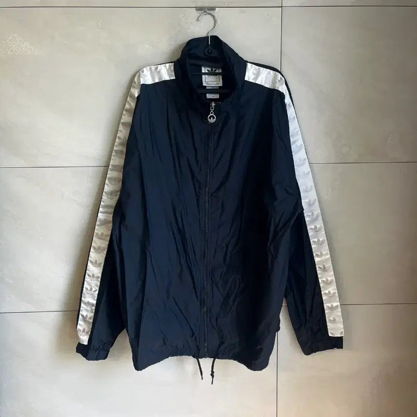 [BUNJANG] Adidas Firebird Old School Big Logo Windbreaker Black XL-2XL / [L] 아디다스 파이어버드 올드스쿨 빅로고 바람막이 블랙 판매합니다.
