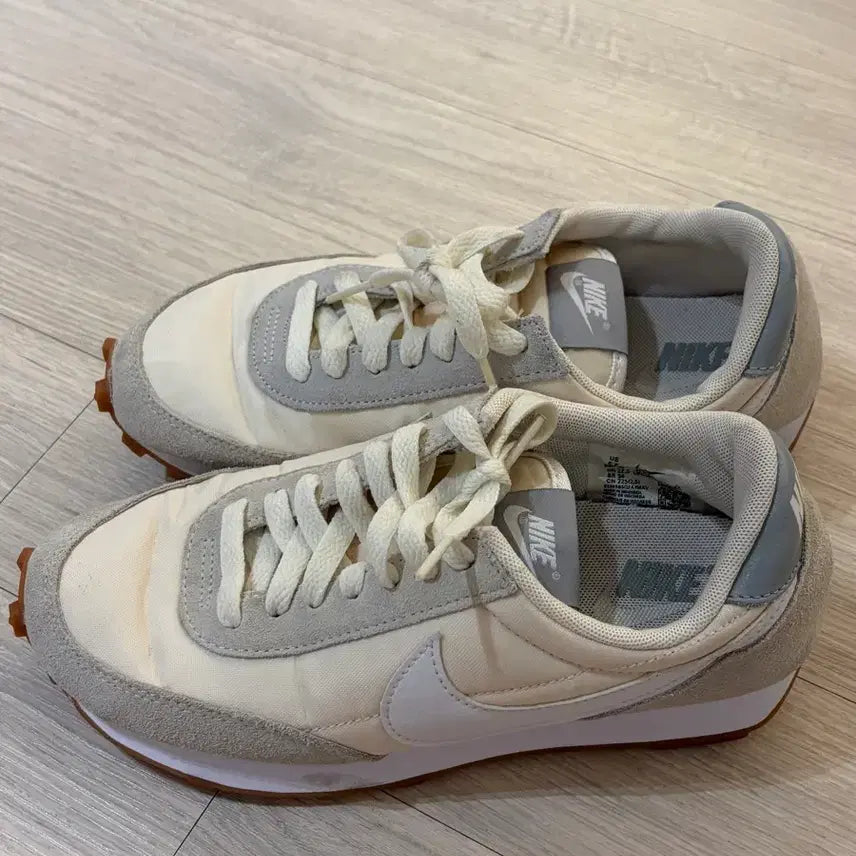 [BUNJANG] Nike Daybreak Running Shoes - Summit White / [ 나이키 ] 데이브레이크 러닝화 - 서밋화이트
