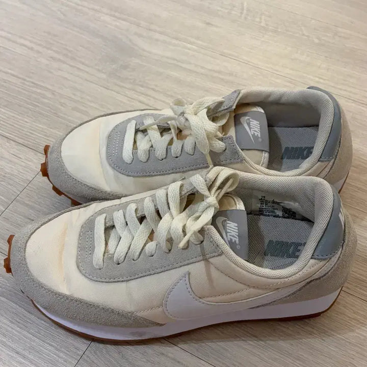 [BUNJANG] Nike Daybreak Running Shoes - Summit White / [ 나이키 ] 데이브레이크 러닝화 - 서밋화이트