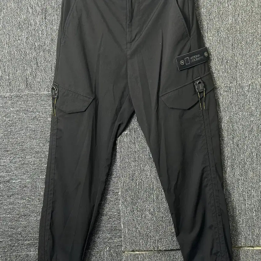 [BUNJANG] National Geographic Black Cargo Jogger Pants Size 71 / 내셔널지오그래픽 카고 조거팬츠 블랙 71