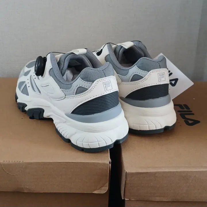[BUNJANG] Fila Dial Trekking Shoes (Size 250) / 휠라 다이얼 트레킹화 ^새제품^ (250)