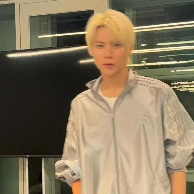 [BUNJANG] RIIZE Eunseok Wear Adidas Oversize Firebird Light Onyx Jersey L / [라이즈 은석 착용] 아디다스 오버사이즈 파이어버드 라이트 오닉스 져지