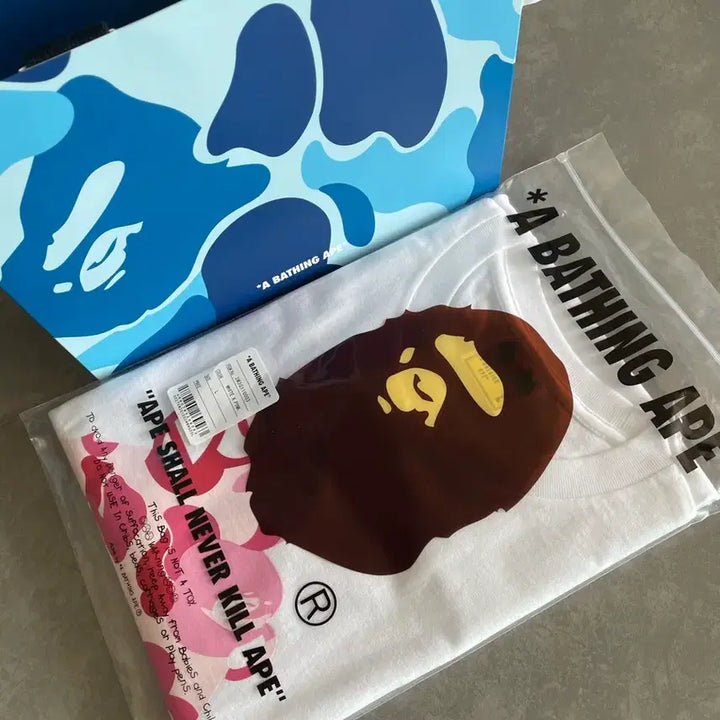 [BUNJANG] BAPE ABC Camo Milo On Big Ape T-Shirt White / 베이프 ABC 카모 마일로 온 빅 에이프 티셔츠 화이트 [L]